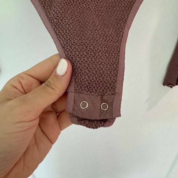 FREE PEOPLE LONG SLEEVE BODYSUIT - SIZE M - Picture 5 of 5